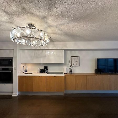 Toronto Downtown Luxurious Stylish 3 Bedroom 3 Bath 2 Balconies Near Rogers Centre Lakeview Condo Εξωτερικό φωτογραφία