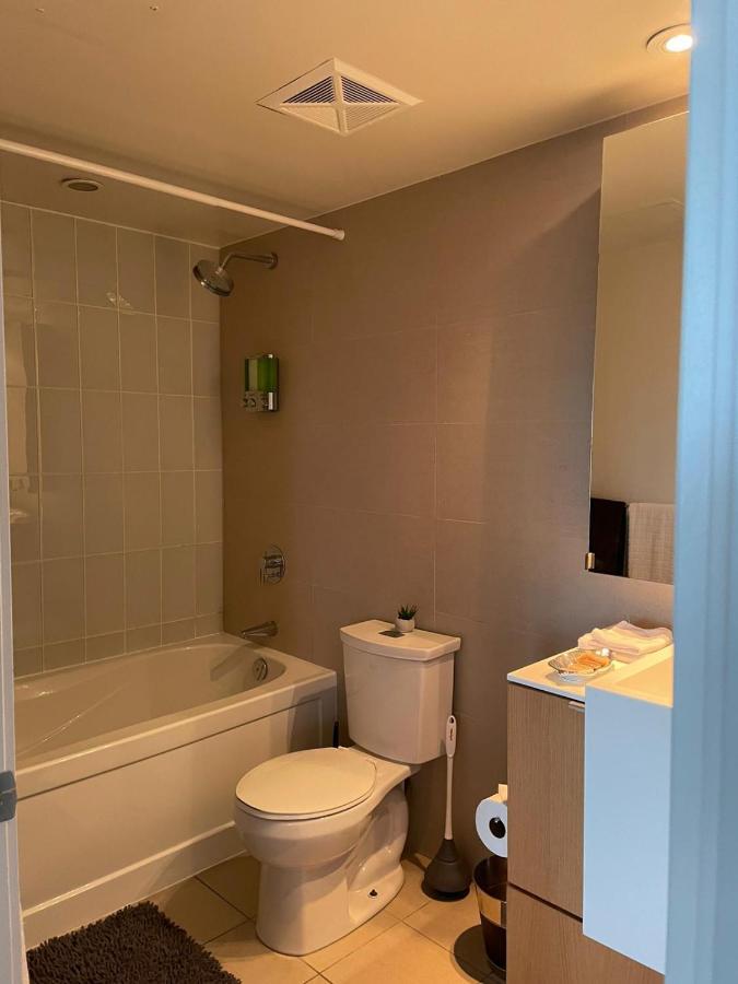 Toronto Downtown Luxurious Stylish 3 Bedroom 3 Bath 2 Balconies Near Rogers Centre Lakeview Condo Εξωτερικό φωτογραφία