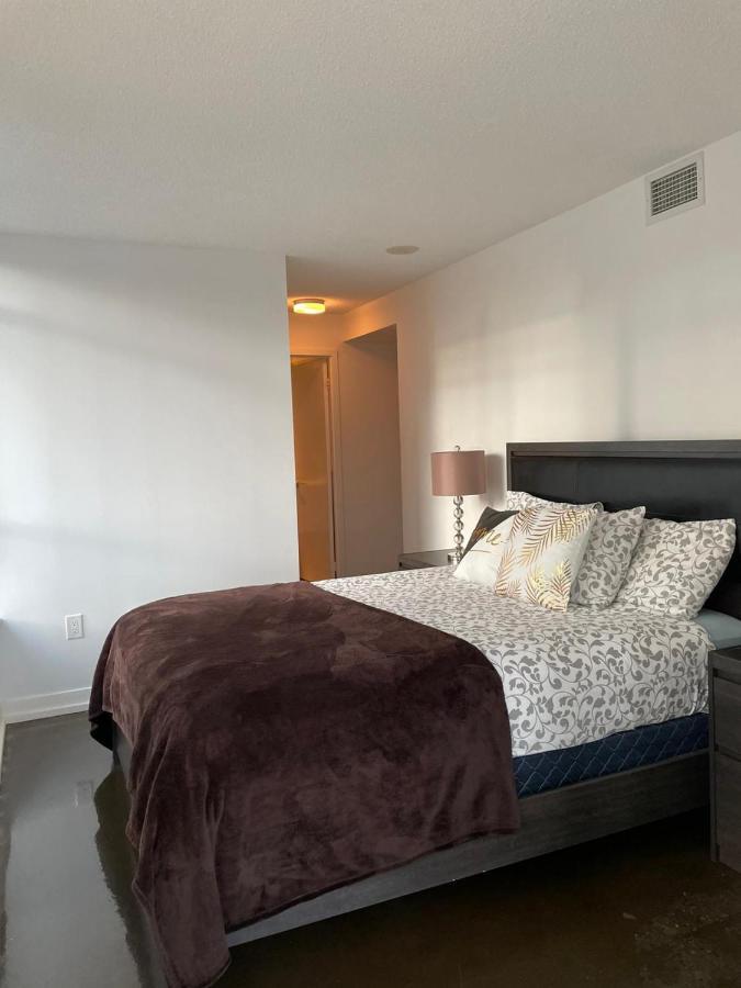 Toronto Downtown Luxurious Stylish 3 Bedroom 3 Bath 2 Balconies Near Rogers Centre Lakeview Condo Εξωτερικό φωτογραφία