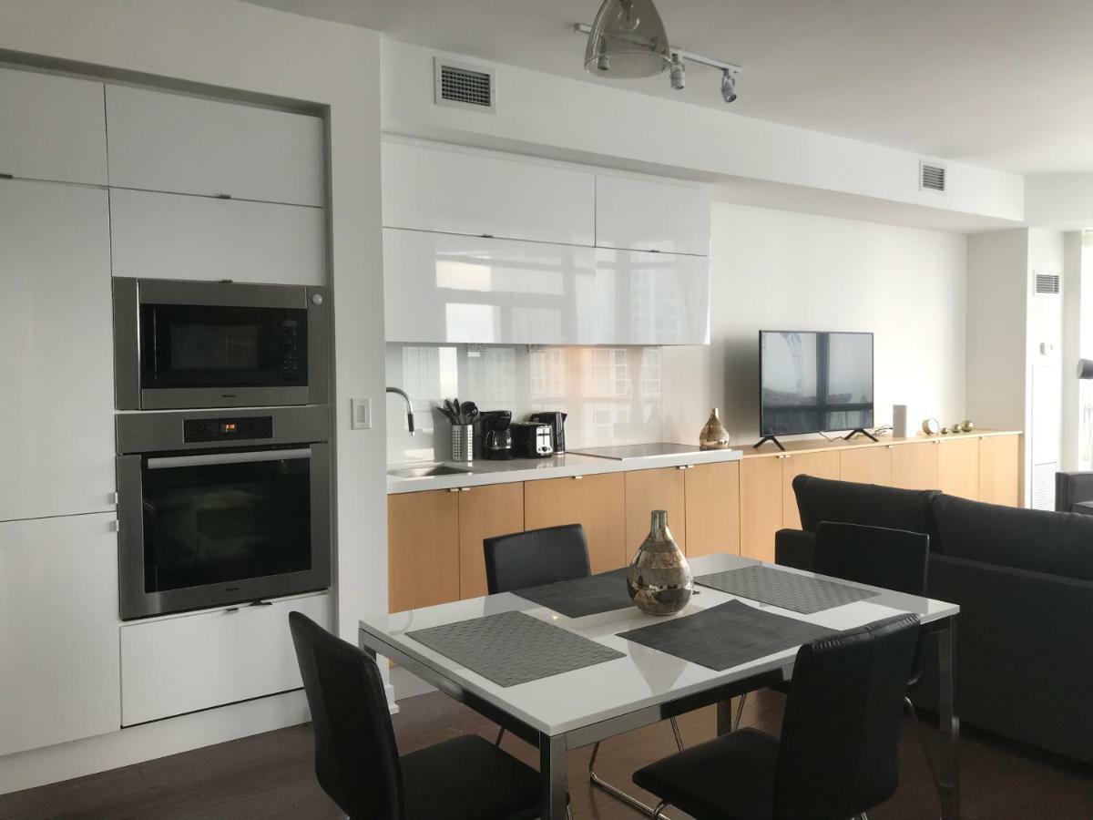Toronto Downtown Luxurious Stylish 3 Bedroom 3 Bath 2 Balconies Near Rogers Centre Lakeview Condo Εξωτερικό φωτογραφία